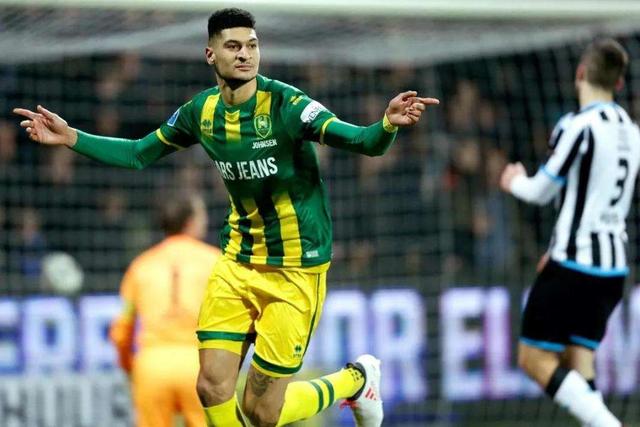 张帆10记三分创个人新高 闵鹿蕾：大家不敢赢