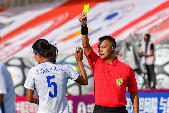 CJ45分鹈鹕险胜爵士4连胜 快船负公牛止4连胜